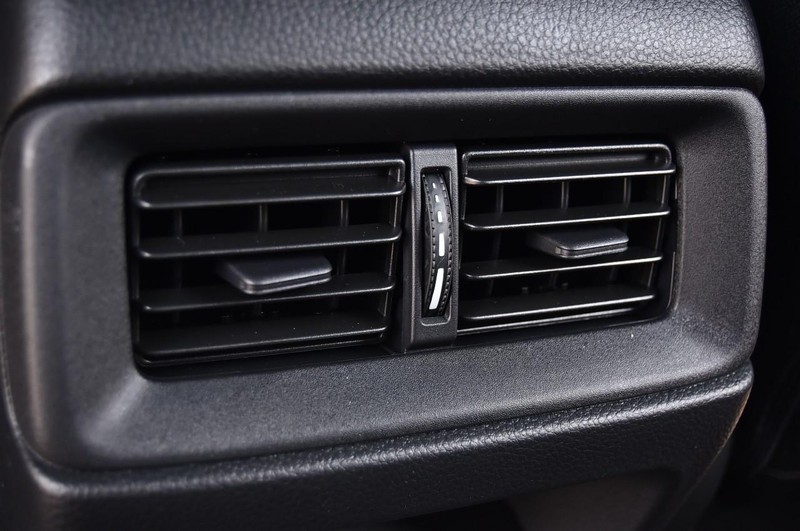 Honda CR-V Hybrid Vehicle Image 24