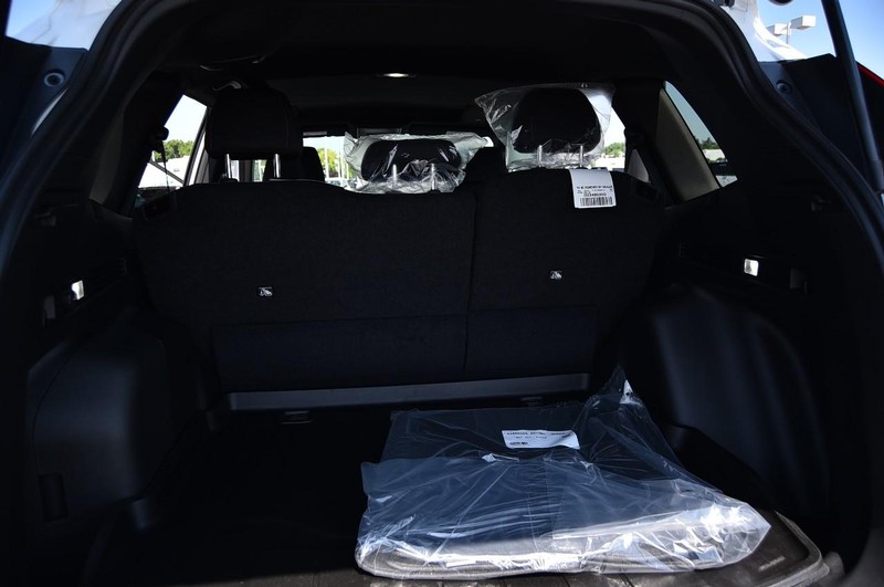 Honda CR-V Hybrid Vehicle Image 25