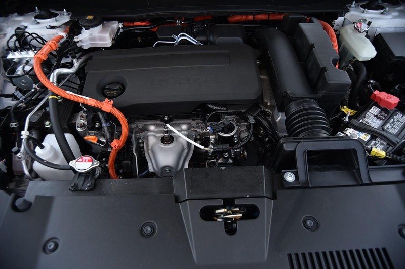 Honda CR-V Hybrid Vehicle Image 26