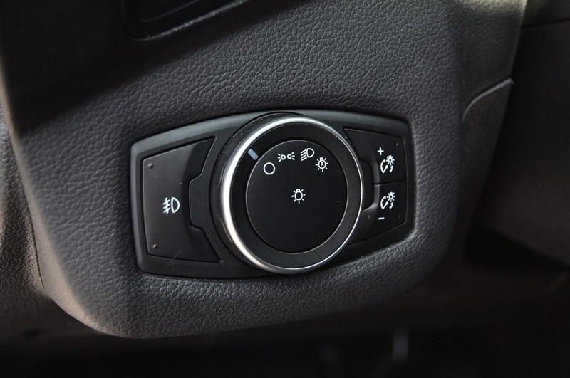 Ford Escape Vehicle Image 11
