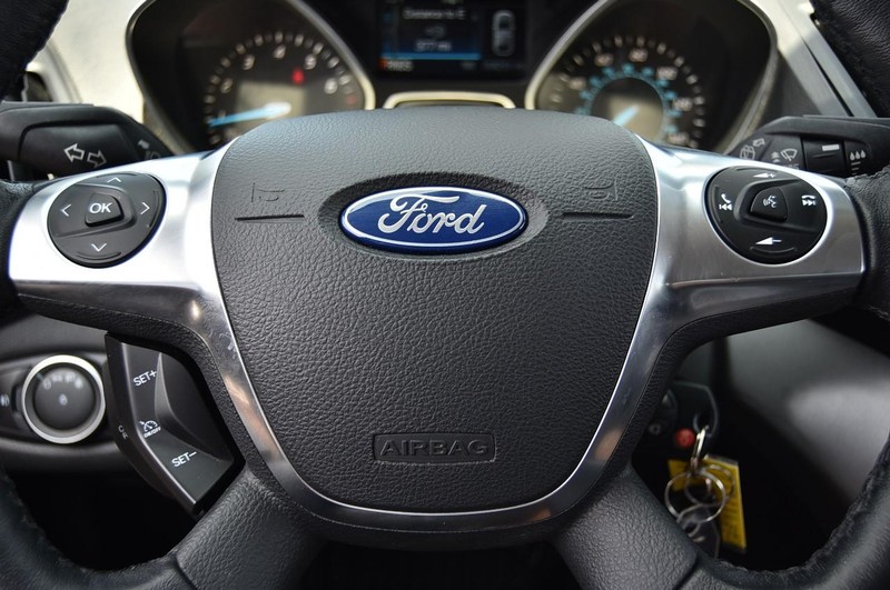 Ford Escape Vehicle Image 17