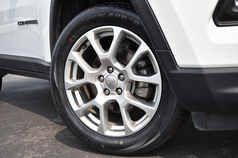 Jeep Compass Vehicle Image 03