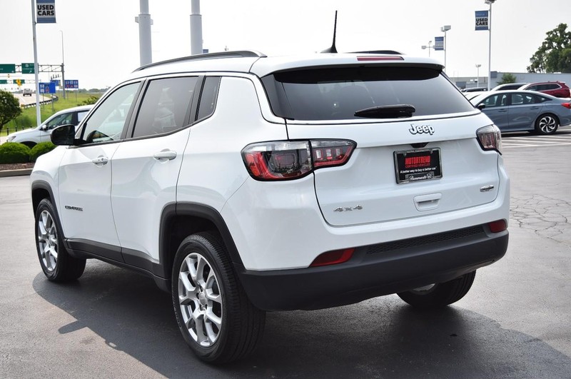 Jeep Compass Vehicle Image 07
