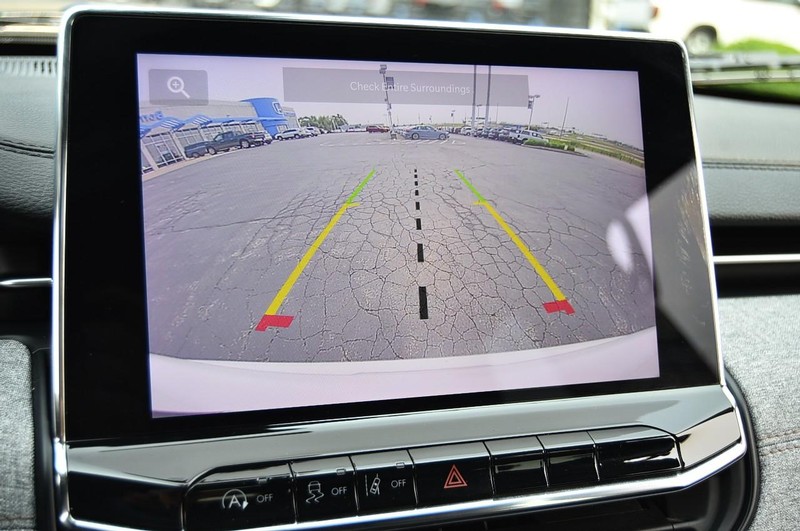 Jeep Compass Vehicle Image 14