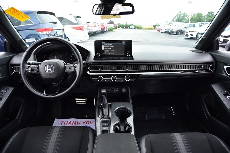 Honda Civic Sedan Vehicle Image 08