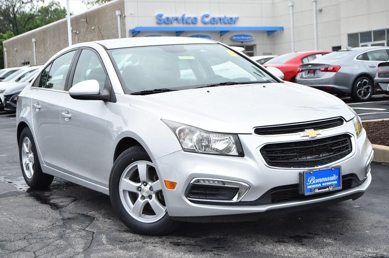 Chevrolet Cruze Limited Vehicle Image 02