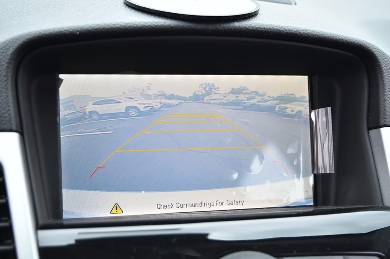 Chevrolet Cruze Limited Vehicle Image 12