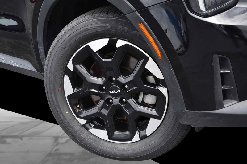 Kia Sorento Vehicle Image 03