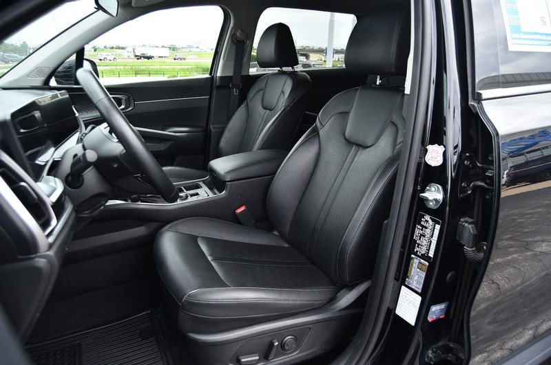 Kia Sorento Vehicle Image 21
