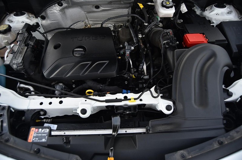 Buick Encore GX Vehicle Image 24