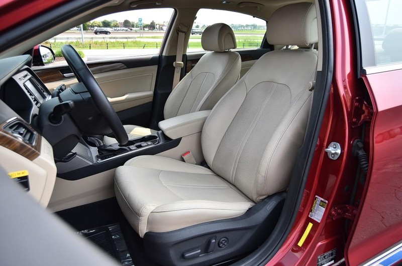 Hyundai Sonata Vehicle Image 20