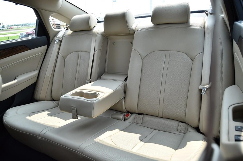 Hyundai Sonata Vehicle Image 23