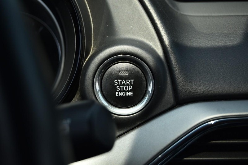 Mazda CX-9 Vehicle Image 17