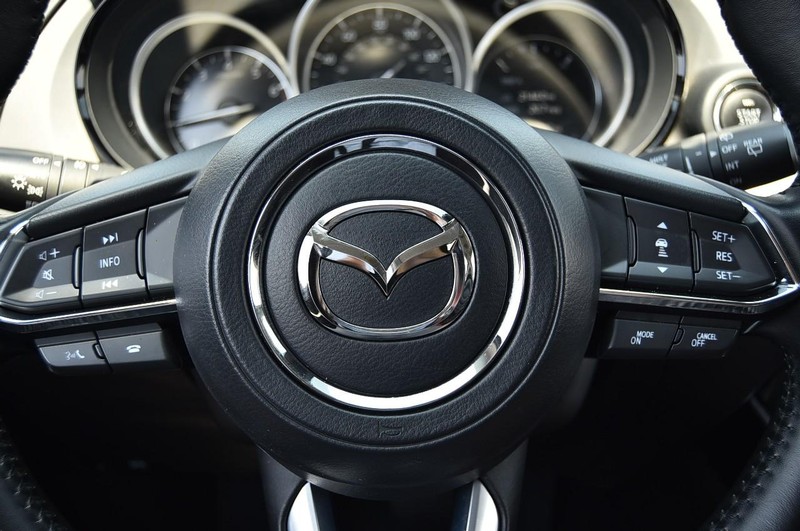 Mazda CX-9 Vehicle Image 18