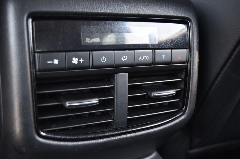 Mazda CX-9 Vehicle Image 23