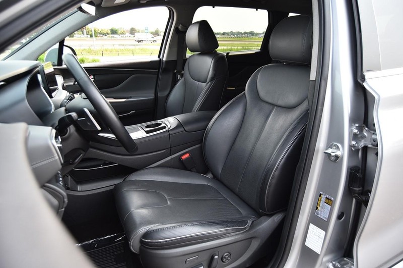 Hyundai Santa Fe Vehicle Image 19