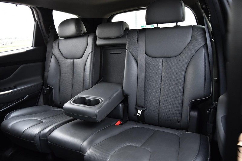 Hyundai Santa Fe Vehicle Image 22