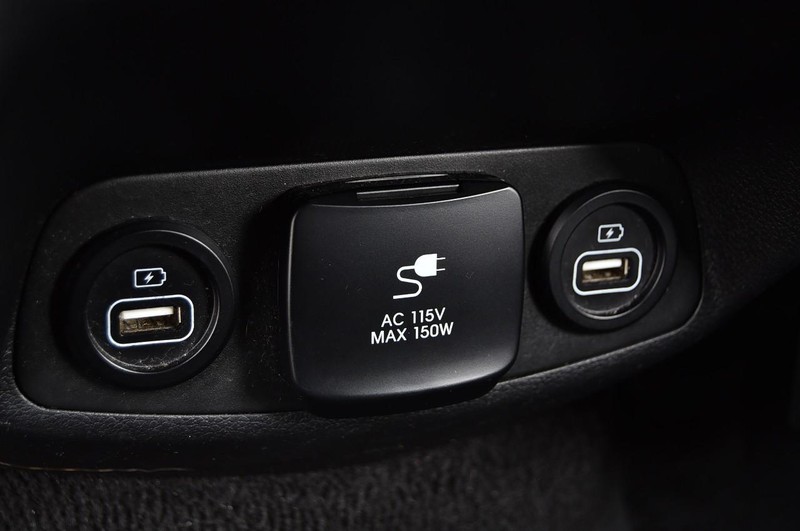 Hyundai Santa Fe Vehicle Image 23