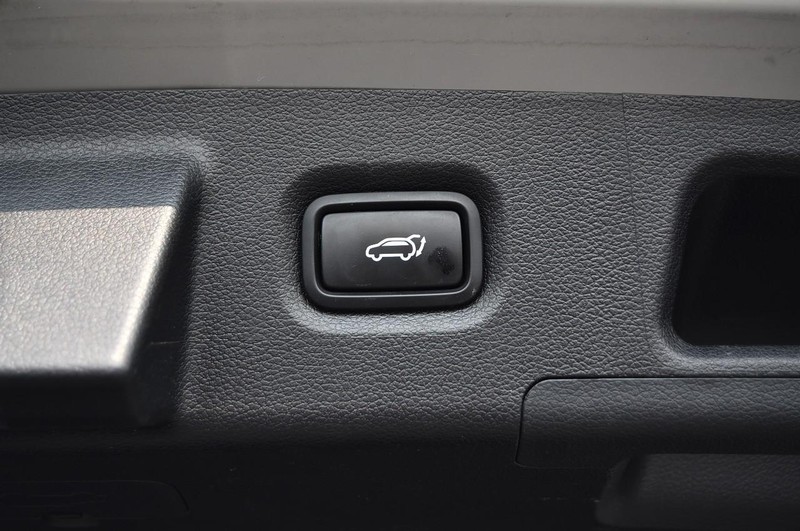 Hyundai Santa Fe Vehicle Image 26