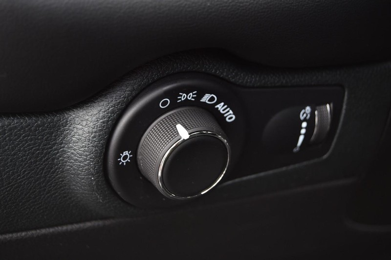 Dodge Durango Vehicle Image 11