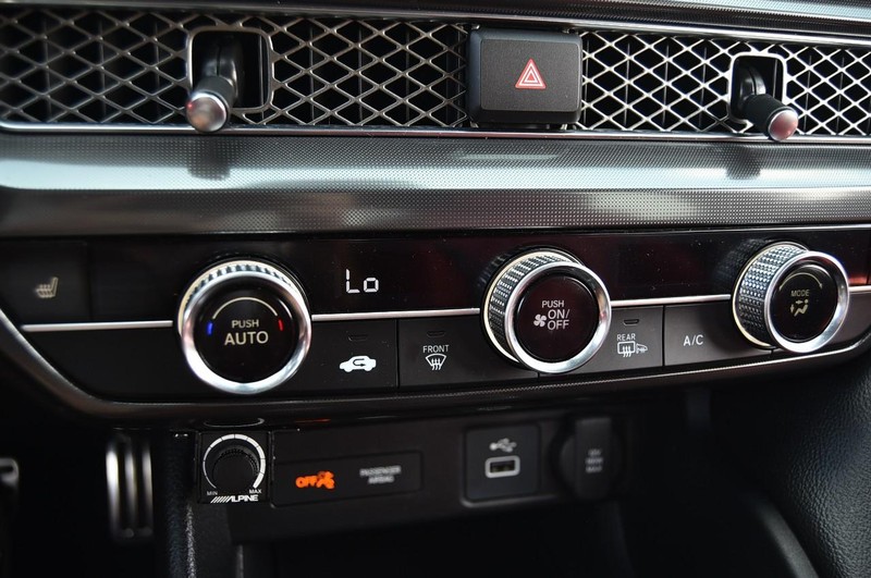 Acura Integra Vehicle Image 13