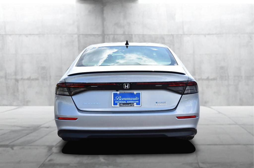 Honda Accord Hybrid Vehicle Image 06