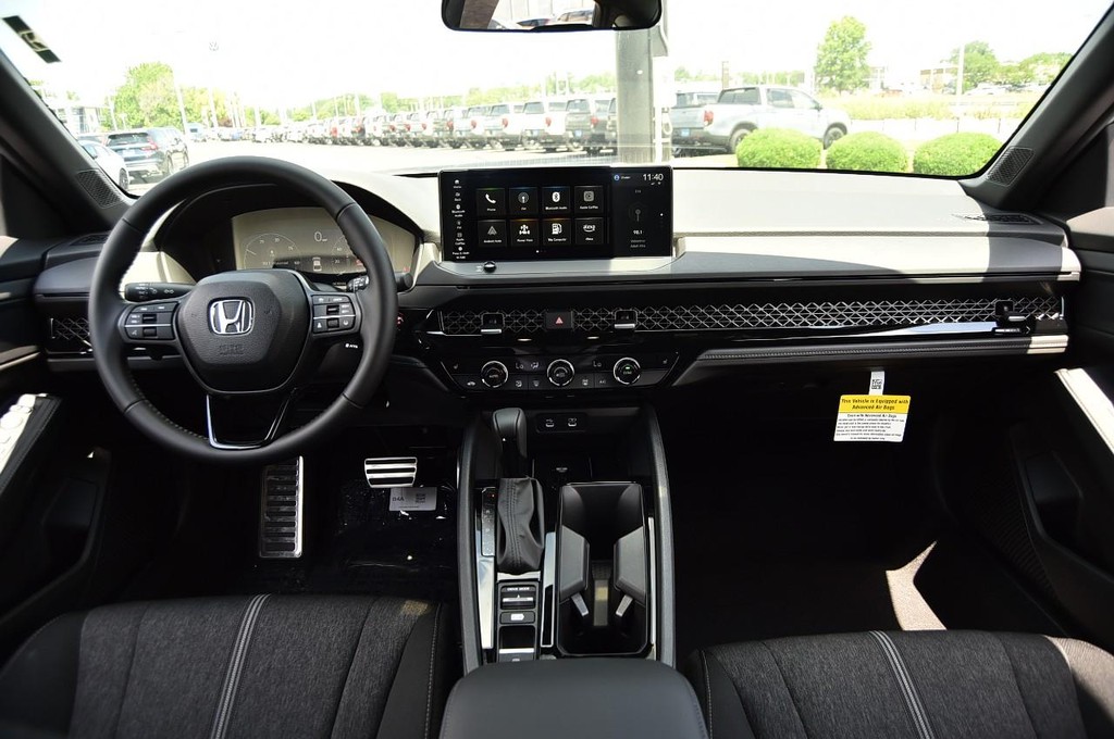 Honda Accord Hybrid Vehicle Image 07