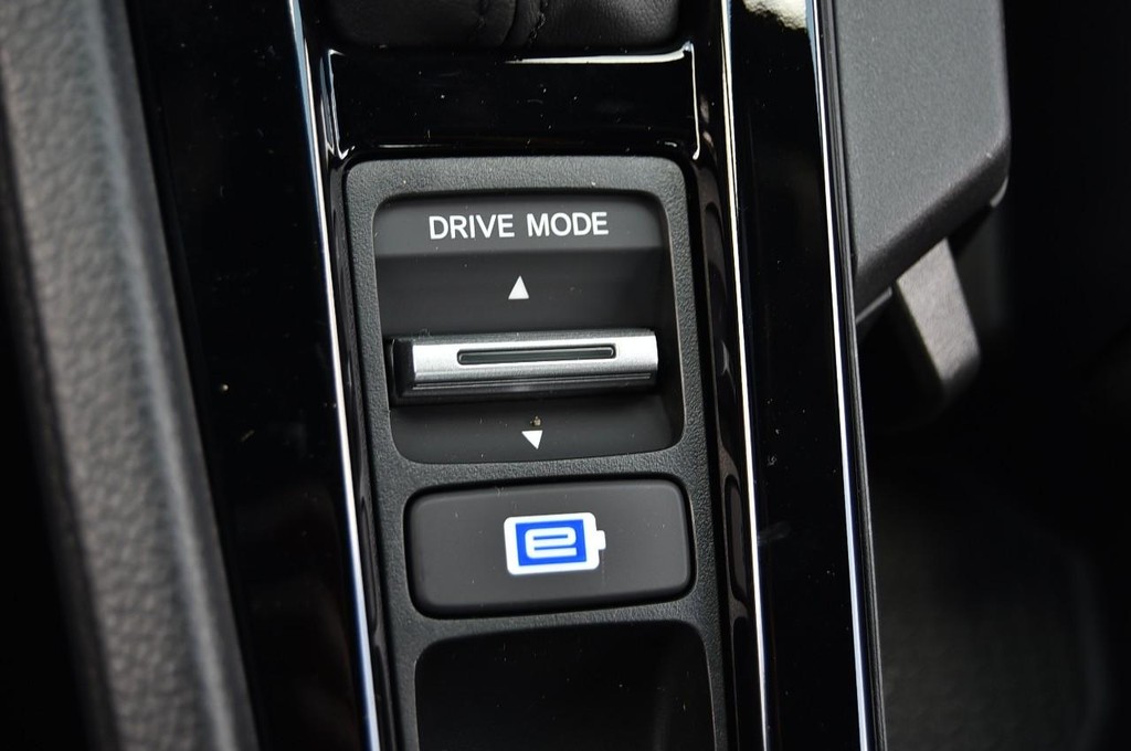 Honda Accord Hybrid Vehicle Image 15