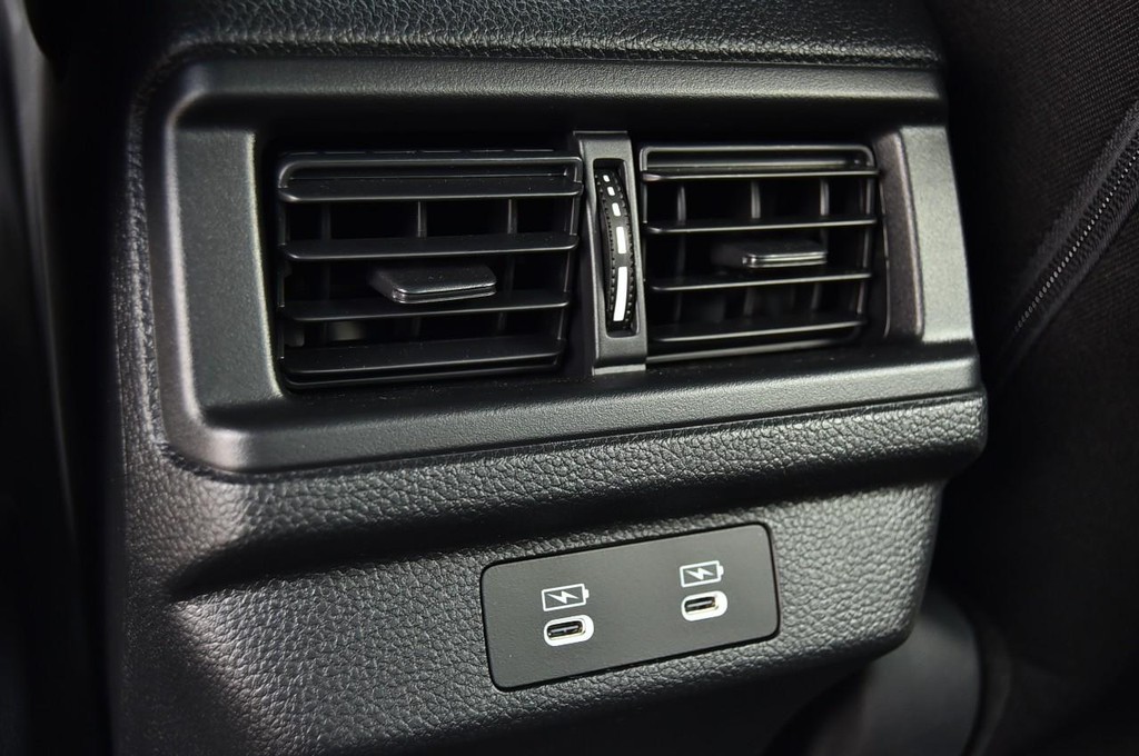 Honda Accord Hybrid Vehicle Image 22