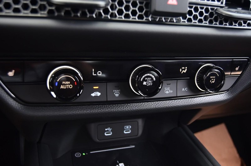 Honda HR-V Vehicle Image 14