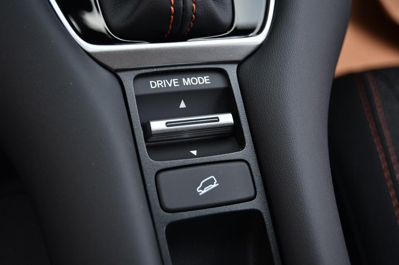 Honda HR-V Vehicle Image 16