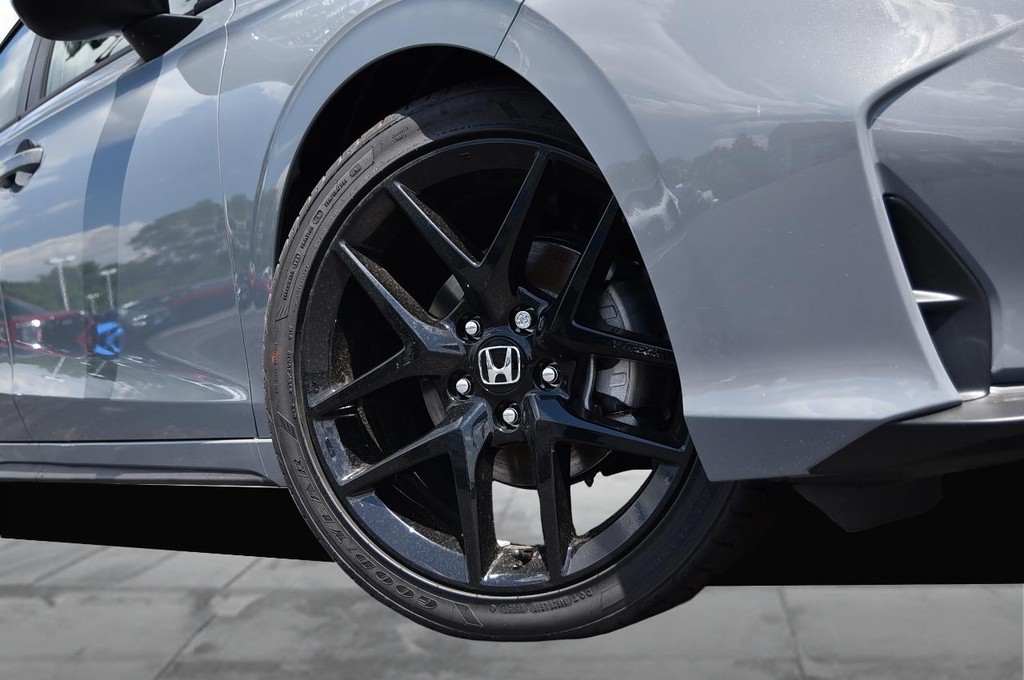 Honda Civic Hatchback Vehicle Image 03