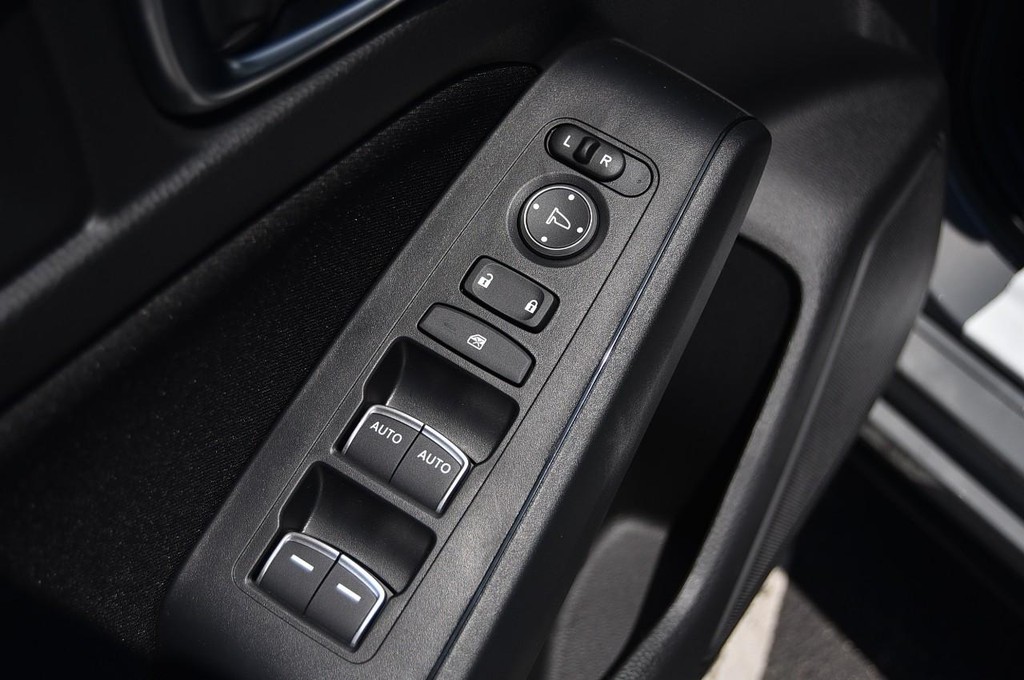 Honda Civic Hatchback Vehicle Image 08