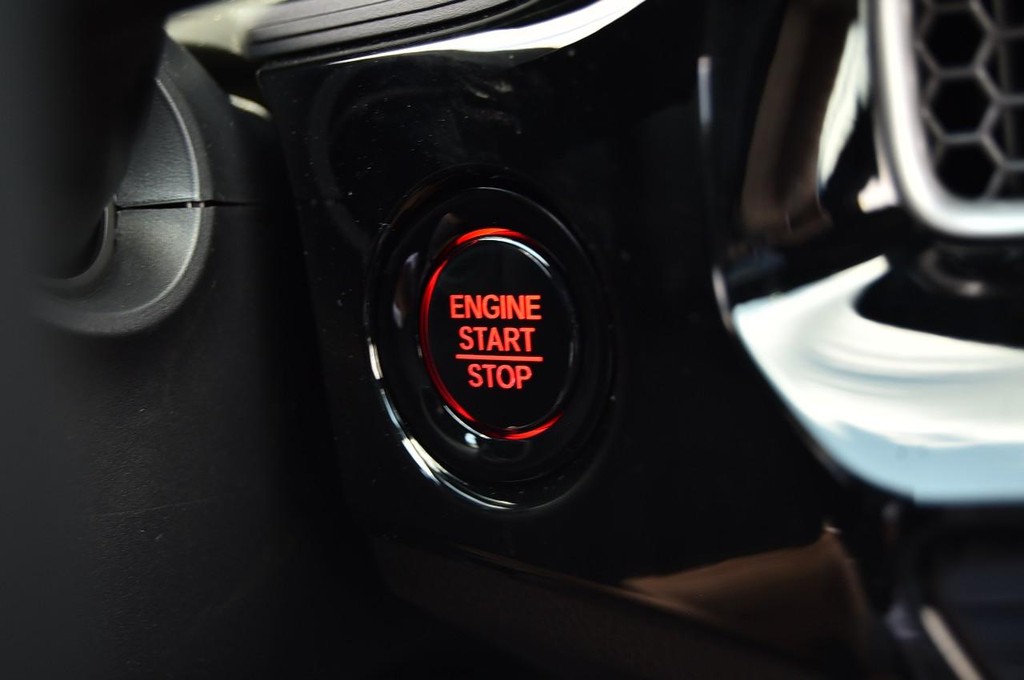 Honda Civic Hatchback Vehicle Image 16