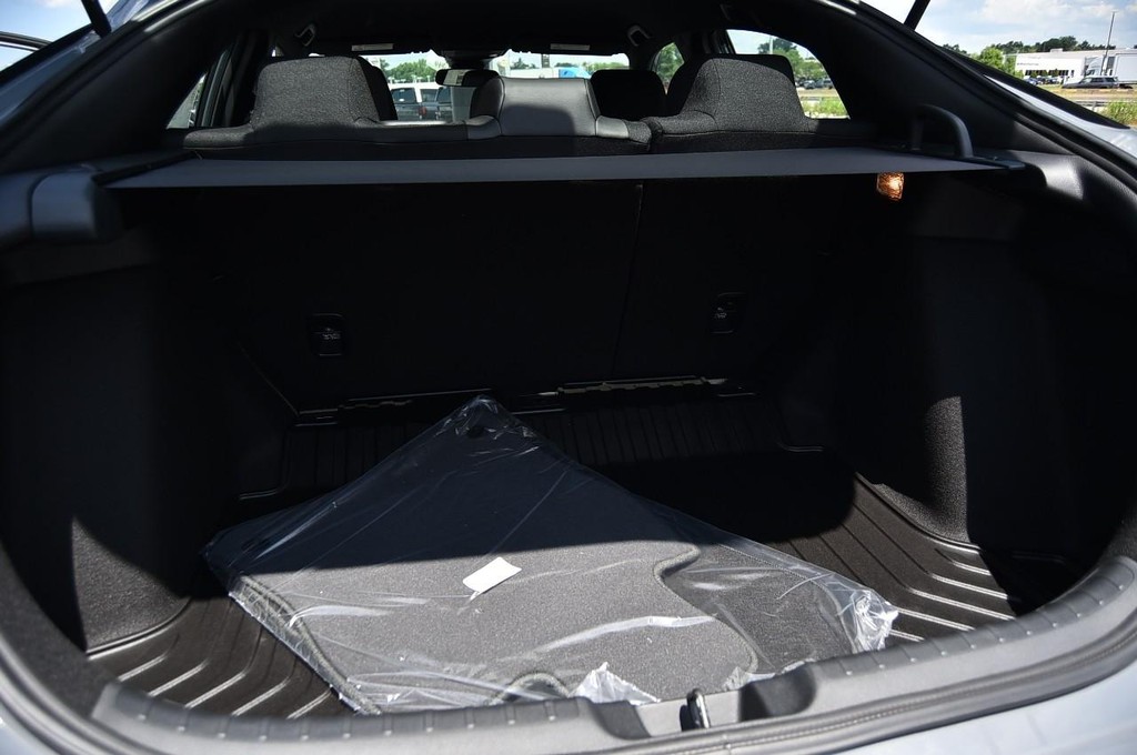 Honda Civic Hatchback Vehicle Image 21