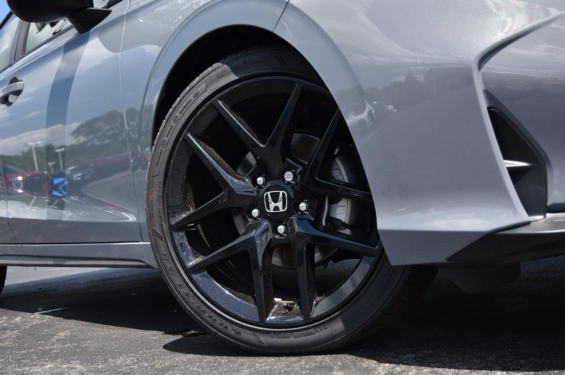 Honda Civic Hatchback Vehicle Image 03