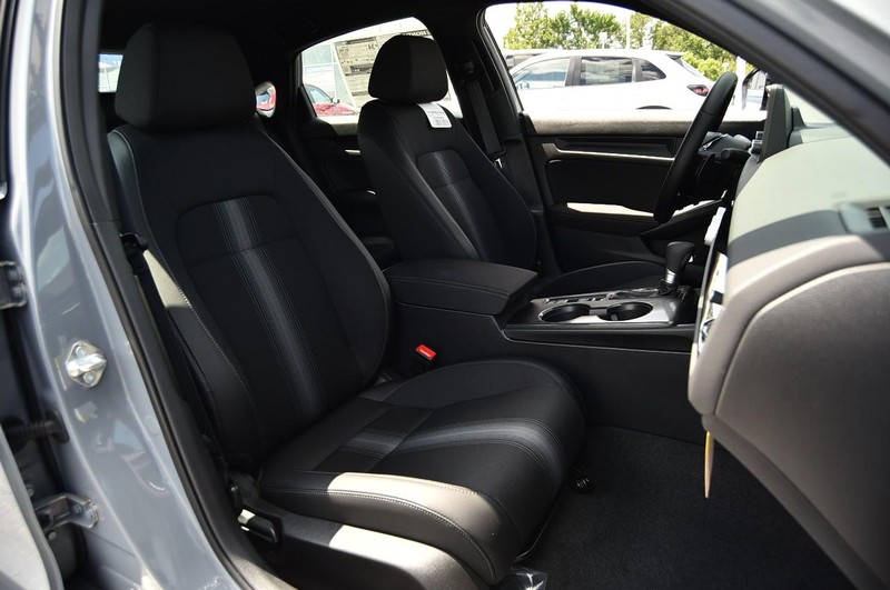 Honda Civic Hatchback Vehicle Image 19