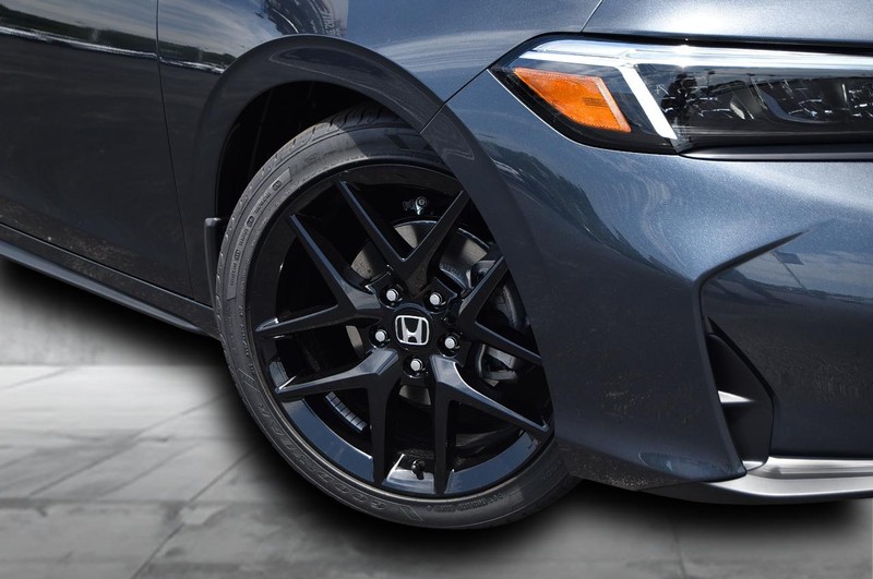 Honda Civic Hatchback Vehicle Image 03