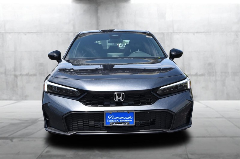 Honda Civic Hatchback Vehicle Image 04