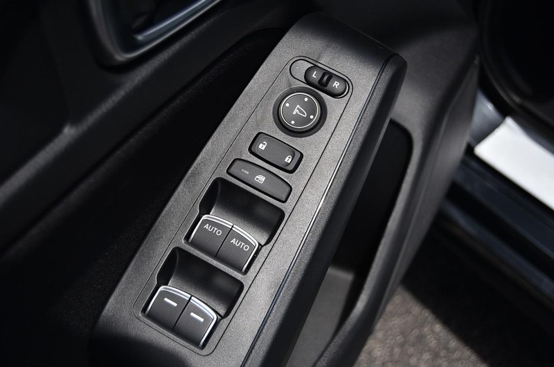 Honda Civic Hatchback Vehicle Image 08