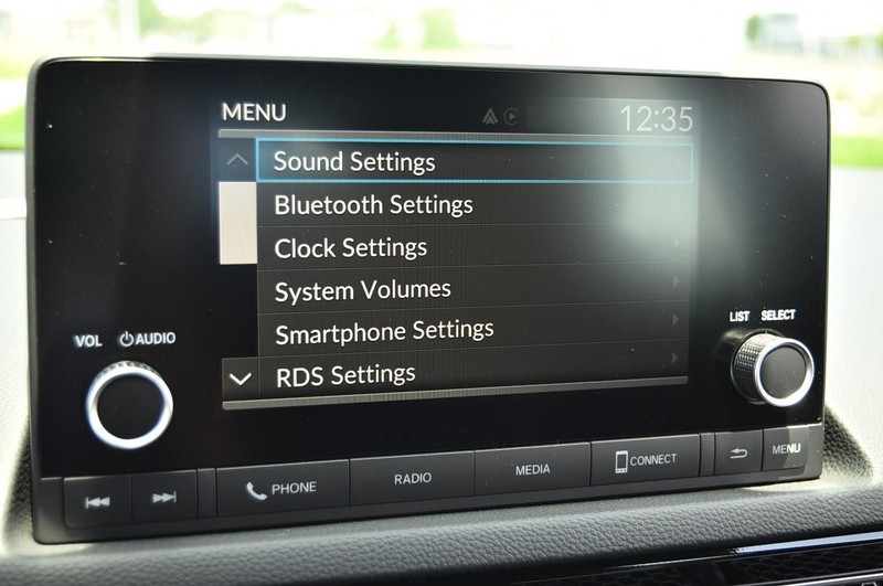 Honda Civic Hatchback Vehicle Image 13