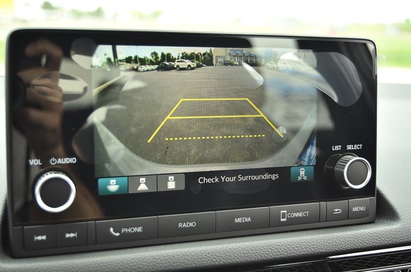 Honda Civic Hatchback Vehicle Image 12