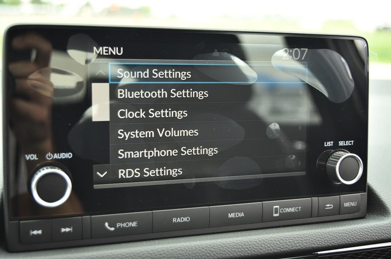 Honda Civic Hatchback Vehicle Image 13