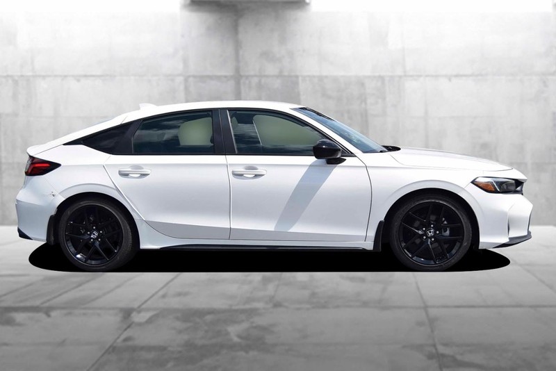 Honda Civic Hatchback Vehicle Image 05