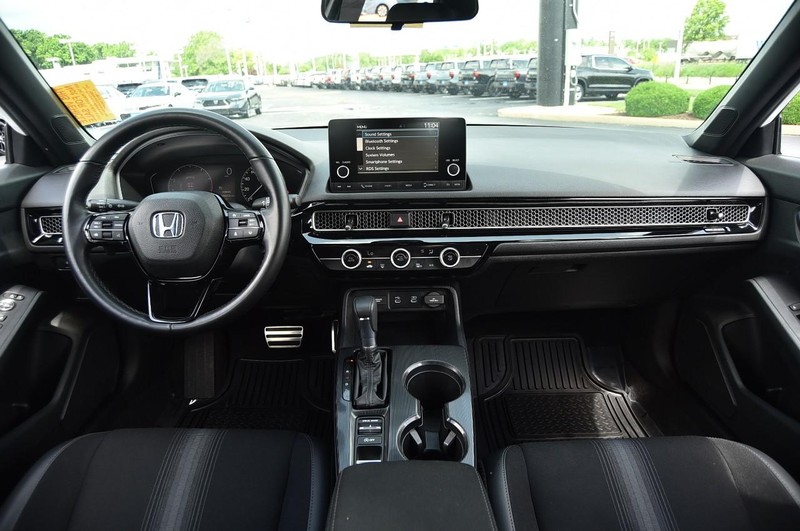 Honda Civic Hatchback Vehicle Image 07
