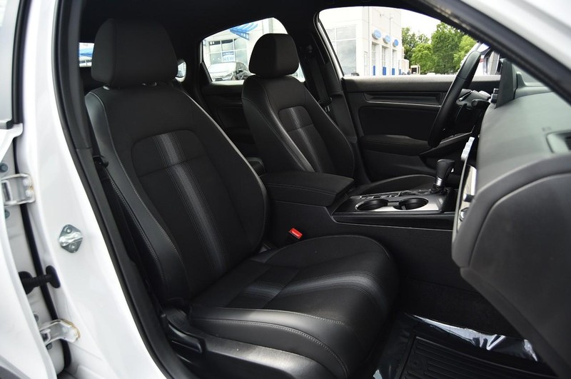 Honda Civic Hatchback Vehicle Image 20