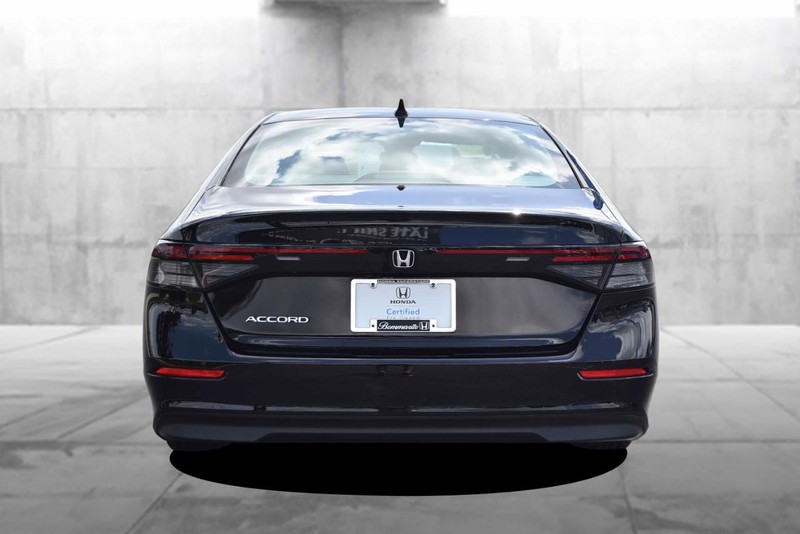 Honda Accord Sedan Vehicle Image 06