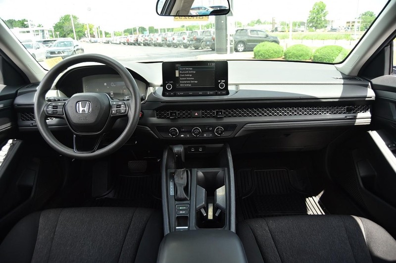 Honda Accord Sedan Vehicle Image 07