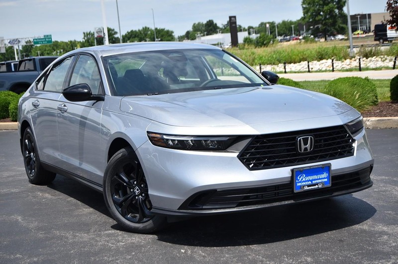 Honda Accord Sedan Vehicle Image 02