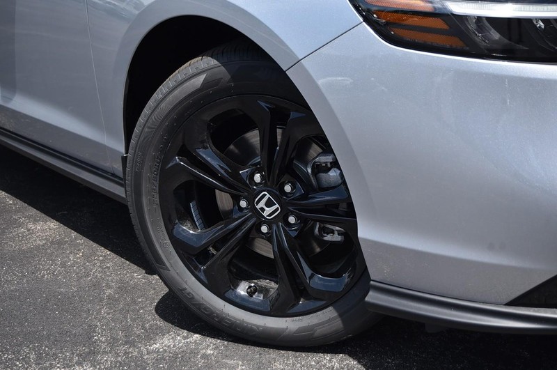 Honda Accord Sedan Vehicle Image 03
